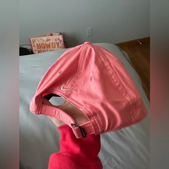 Pink Nike dryfit hat never worn - Picture 5 of 8